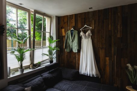 Anzug und Brautkleid